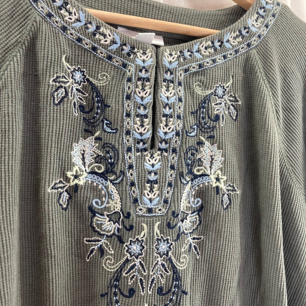 J. Jill Women's Olive Green Embroidered‎ Waffle Knit Long Sleeve Top